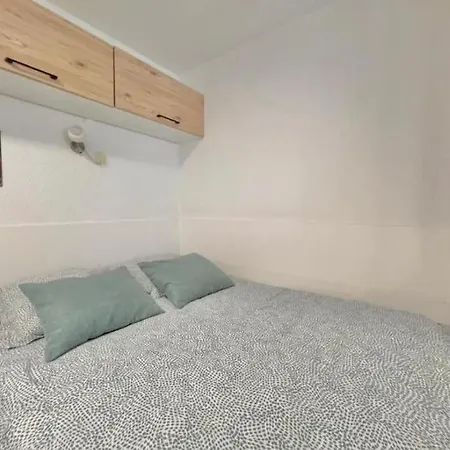 Port De 4 Personnes Апартаменты Йер